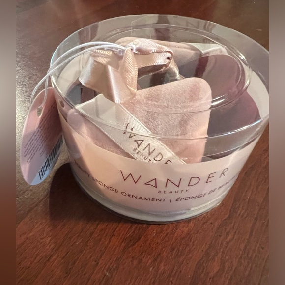 NIB Wander Beauty, Beauty Sponge Ornament Kit - Picture 7 of 9